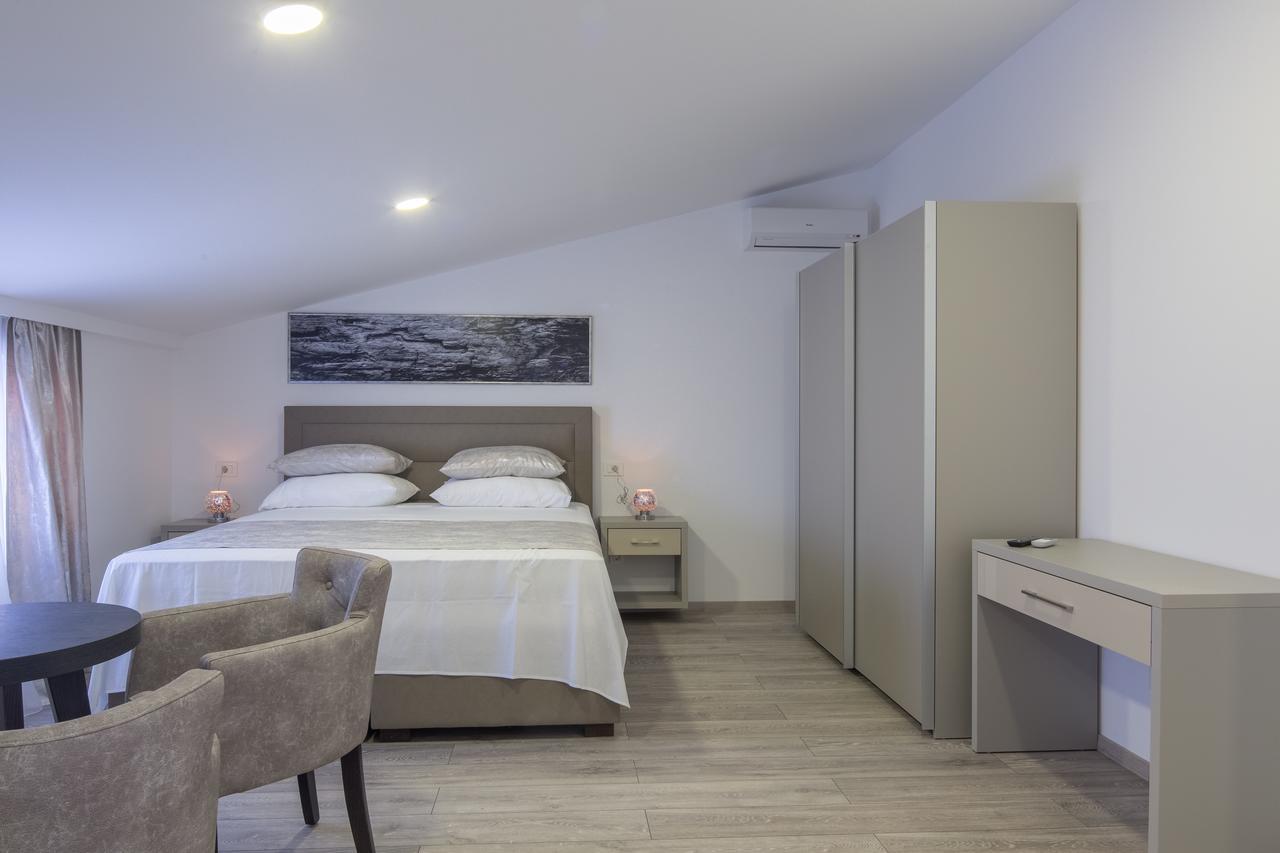 Villa Mandalinic Omiš Esterno foto